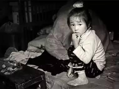 2025年最嚇人的預(yù)言完整版,父親離世兒子過年回家獨(dú)坐門口落淚系統(tǒng)化評(píng)估說明_Harmony79.28.46