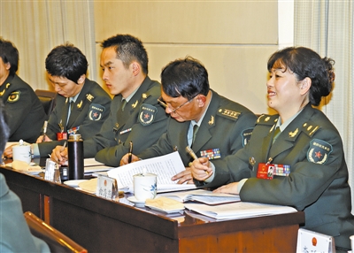 澳彩網(wǎng)手機(jī)版本下載安裝,聆聽習(xí)主席重要講話 軍隊(duì)代表這樣說深入數(shù)據(jù)策略解析_輕量版16.81.86